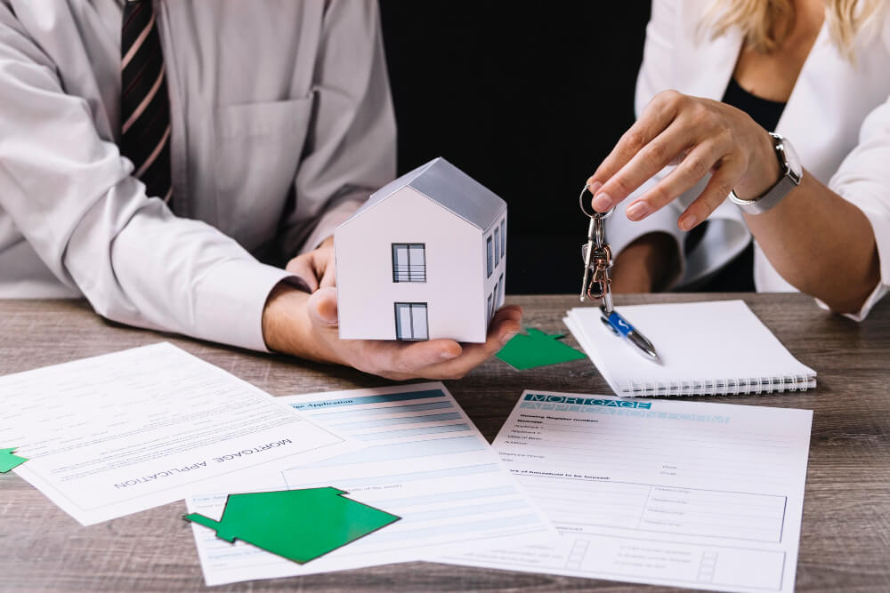 Extending Your Mortgage Term to Reduce Repayments: What Auckland Investors Should Know